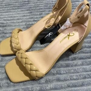 Women's Tan Braided Heeled Heels